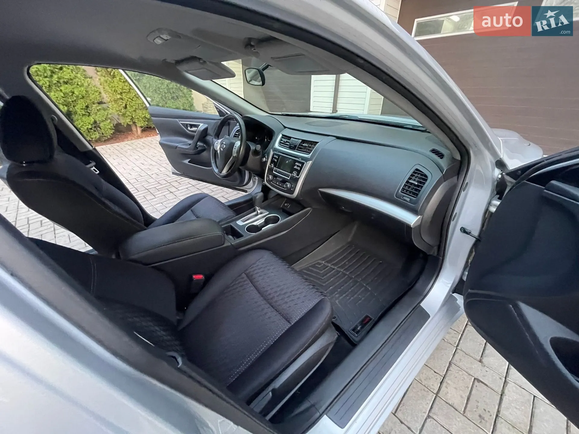 2017 Nissan Altima - мініатюра 76