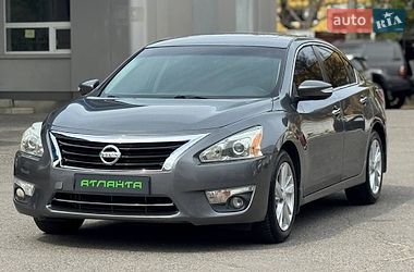 Седан Nissan Altima 2014 в Одесі