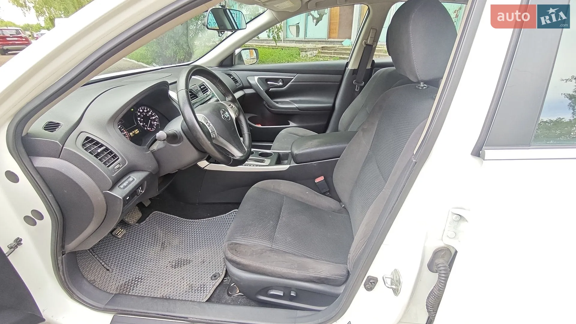 2015 Nissan Altima - мініатюра 9