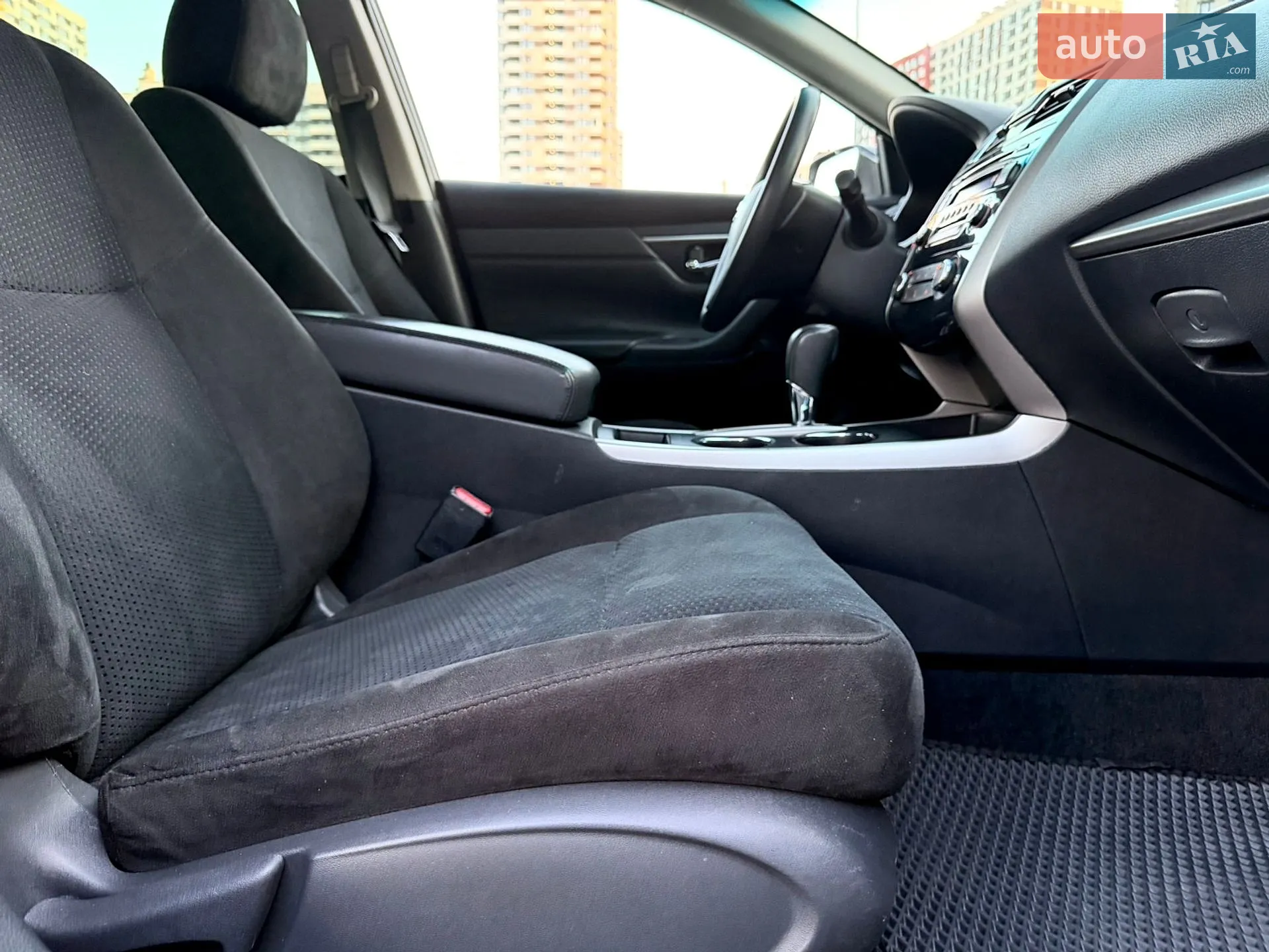 2015 Nissan Altima - мініатюра 36