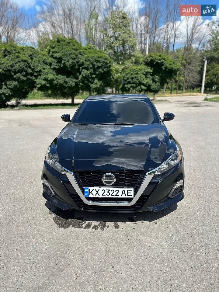 2017 Nissan Altima - мініатюра 10