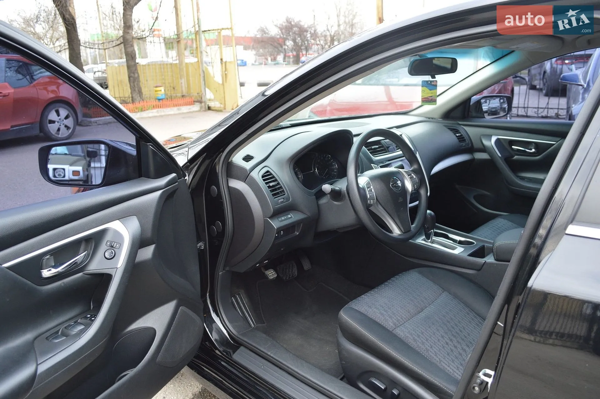 2015 Nissan Altima - мініатюра 13