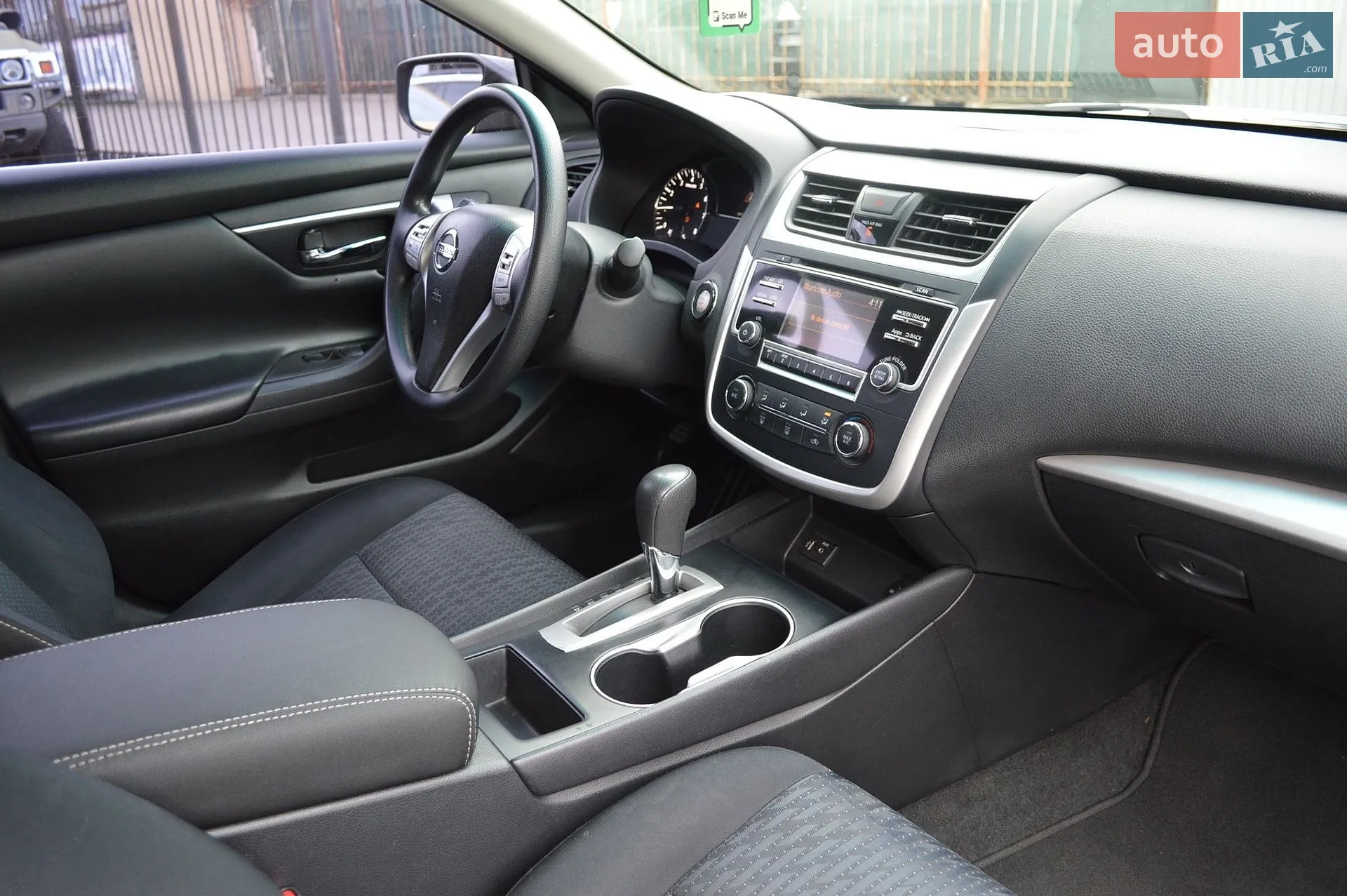 2015 Nissan Altima - мініатюра 16