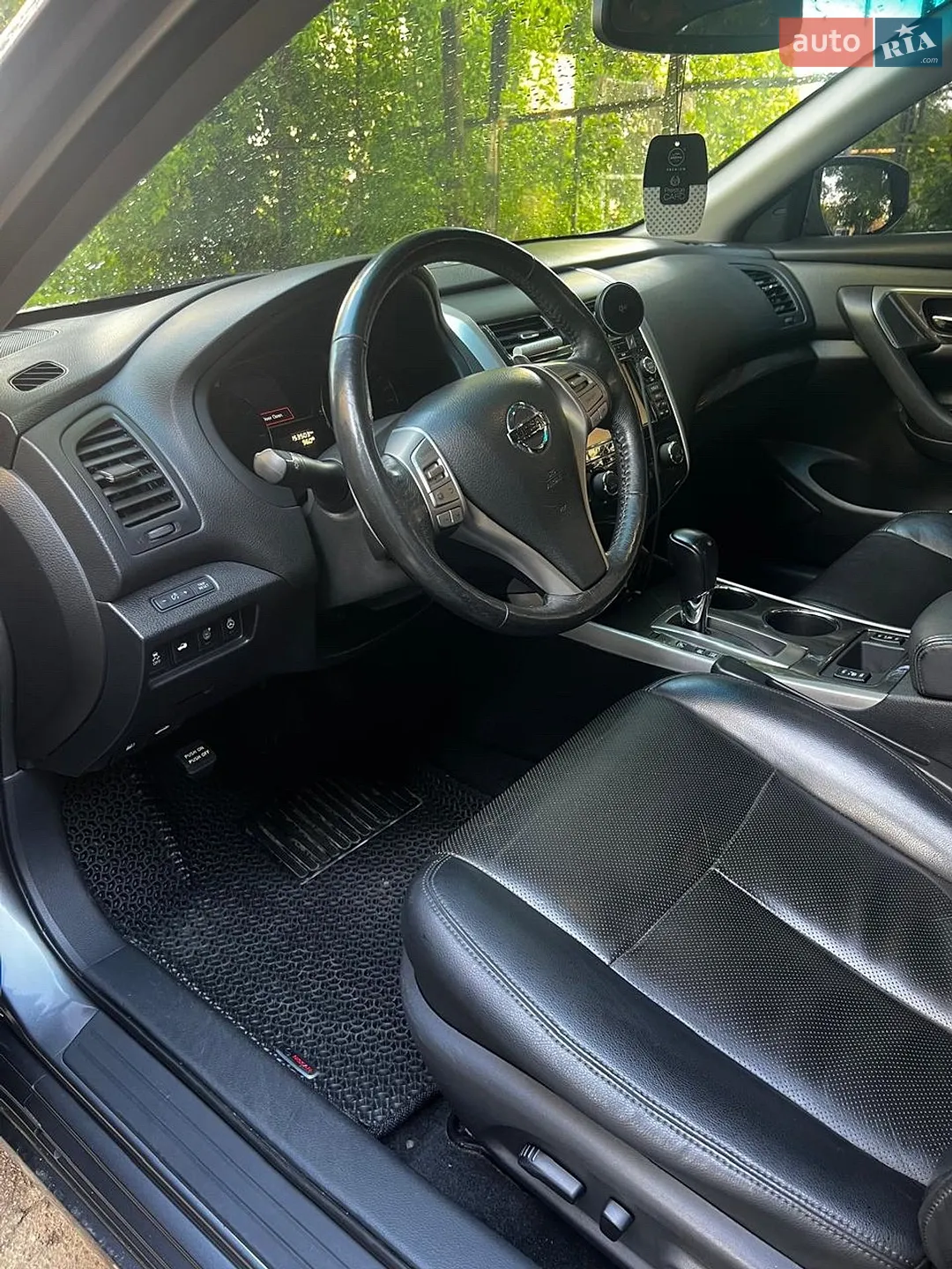 2015 Nissan Altima - мініатюра 18