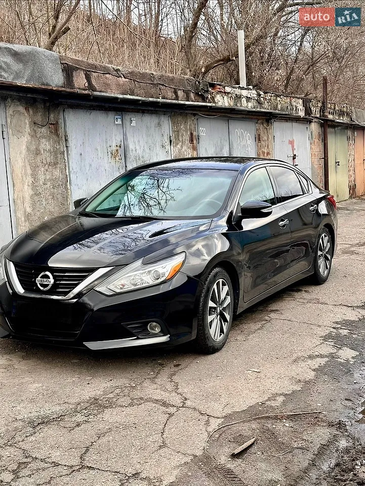 2017 Nissan Altima - мініатюра 19