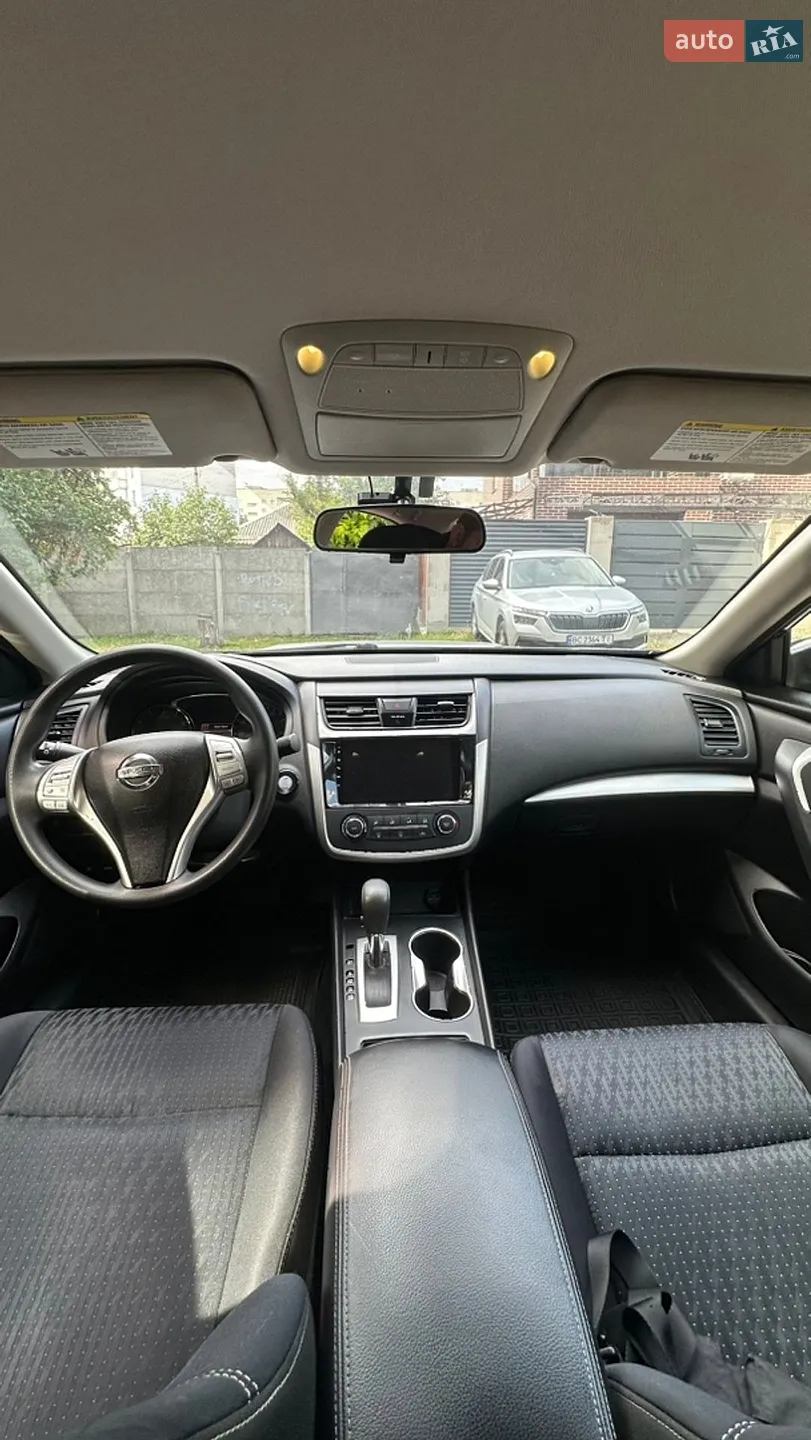 2017 Nissan Altima - мініатюра 5
