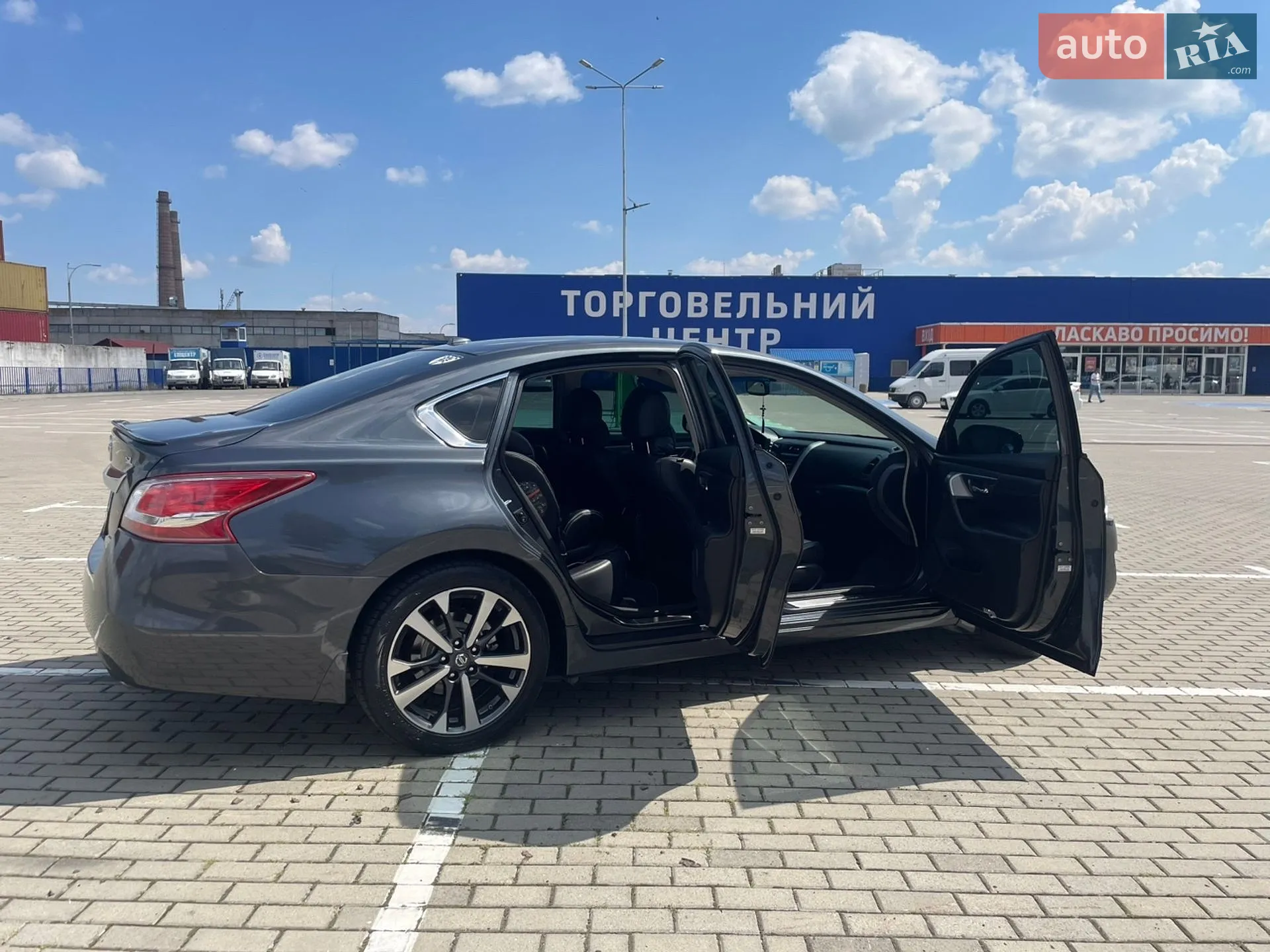 2013 Nissan Altima - мініатюра 12