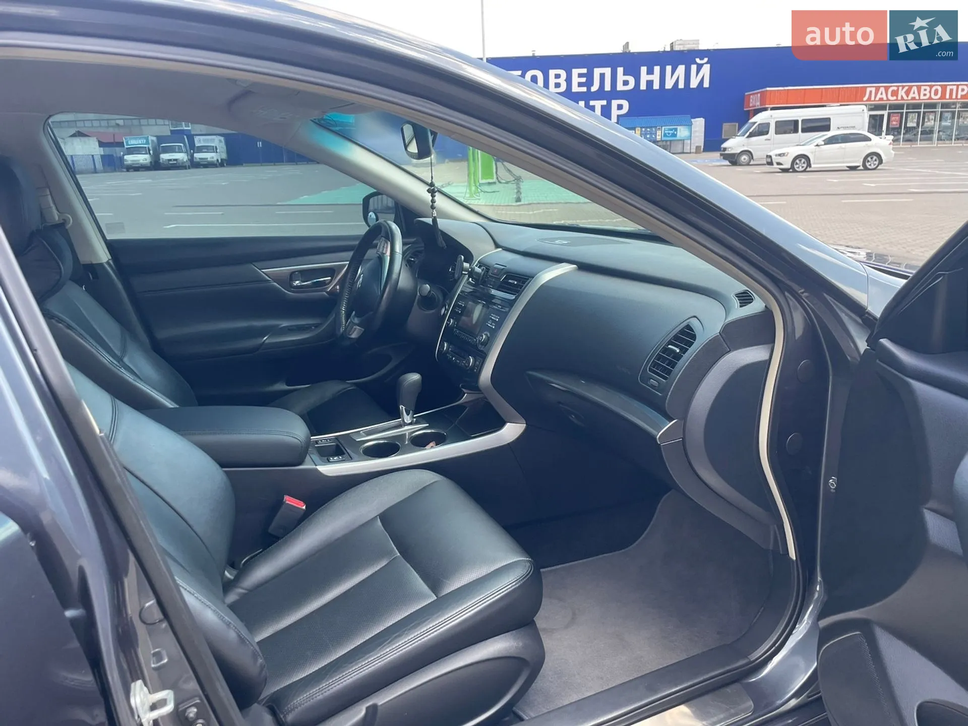 2013 Nissan Altima - мініатюра 17