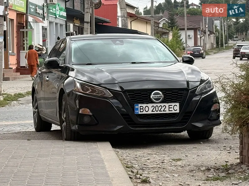 Nissan Altima