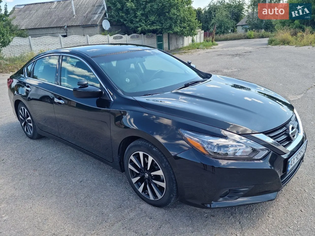 2017 Nissan Altima - мініатюра 2