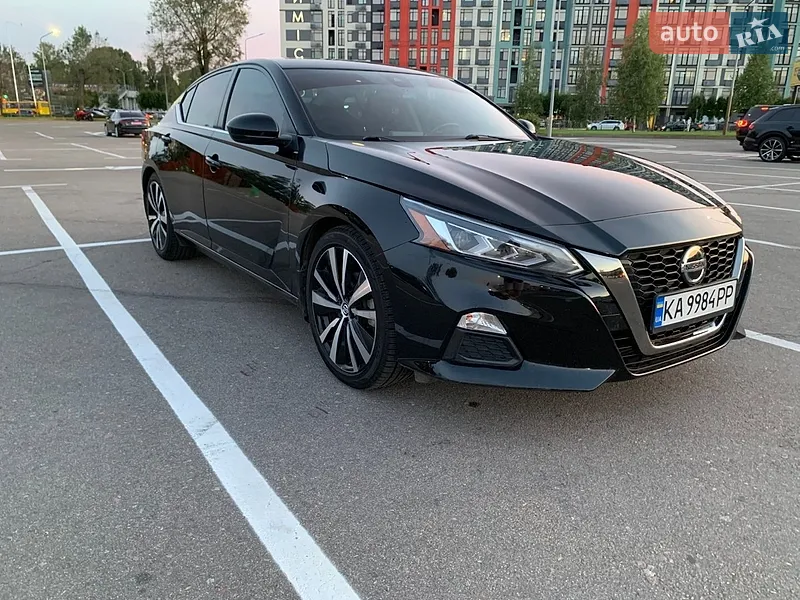 Nissan Altima 2020