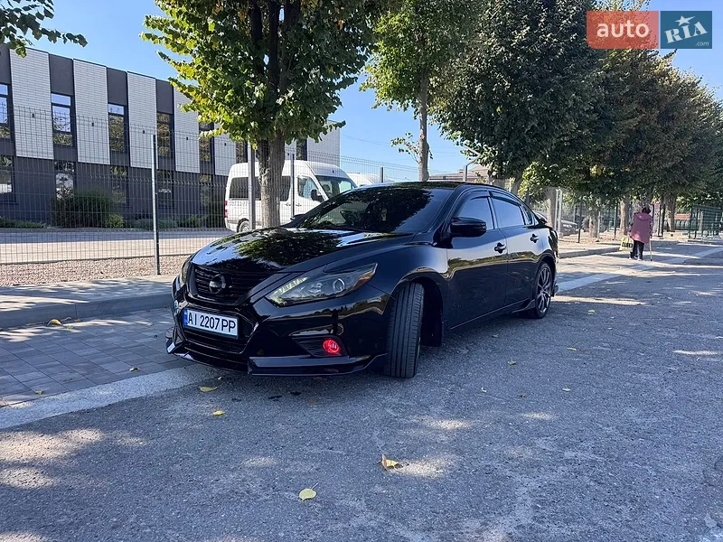 Nissan Altima