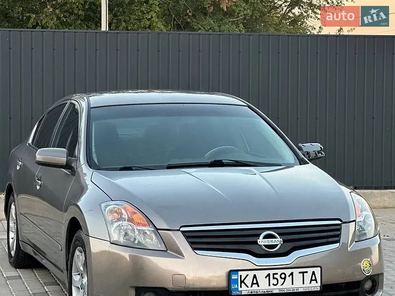 Nissan Altima