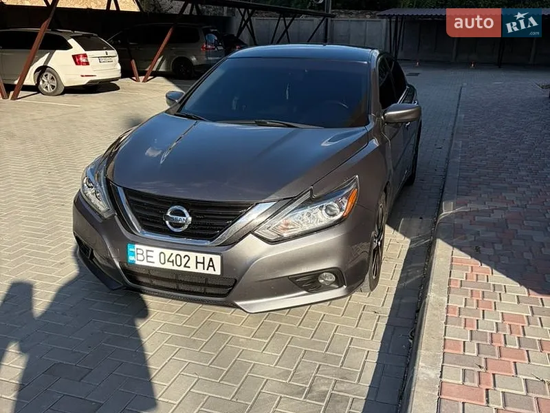 Nissan Altima
