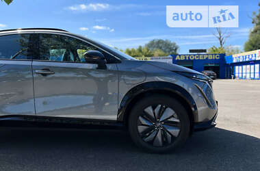 Позашляховик / Кросовер Nissan Ariya 2022 в 