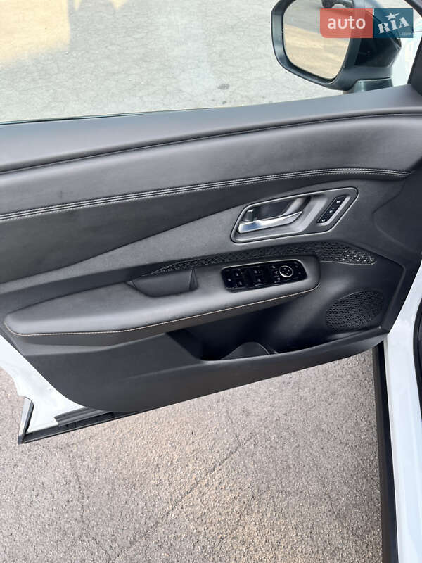 Позашляховик / Кросовер Nissan Ariya 2022 в Дніпрі