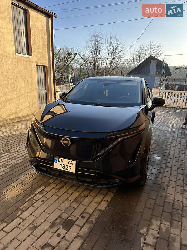 Внедорожник / Кроссовер Nissan Ariya 2022 в Остроге