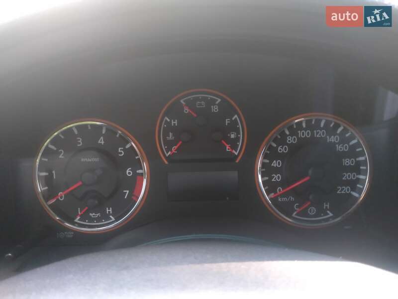 Позашляховик / Кросовер Nissan Armada 2008 в Чернігові