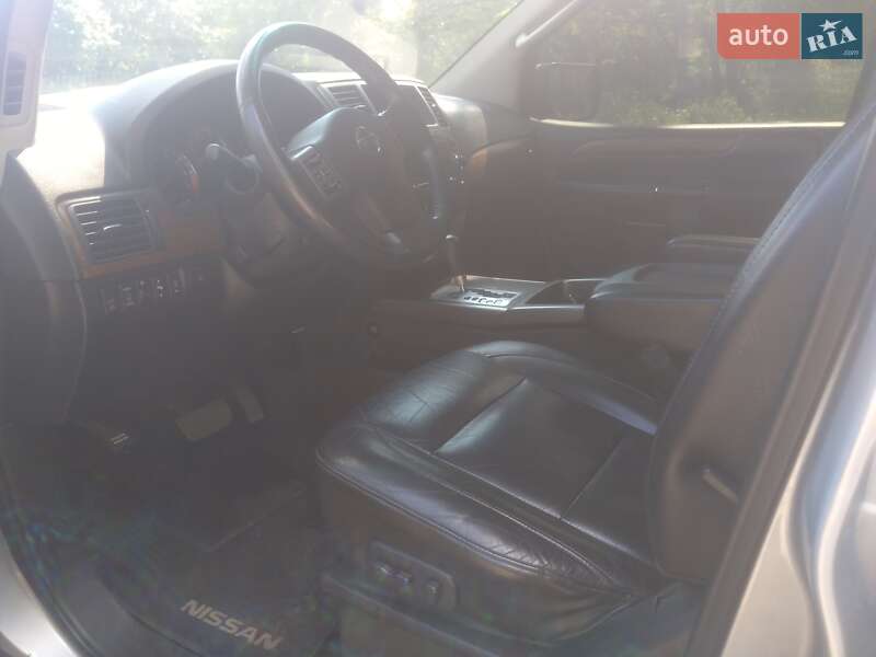 Позашляховик / Кросовер Nissan Armada 2008 в Чернігові