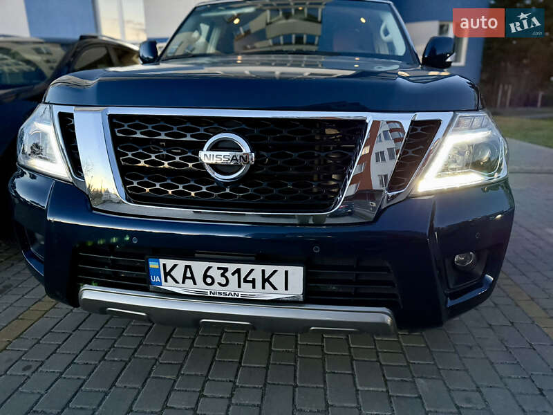 Позашляховик / Кросовер Nissan Armada 2018 в Львові
