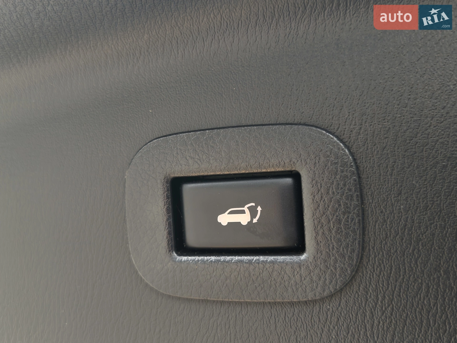 2016 Nissan Armada - мініатюра 32