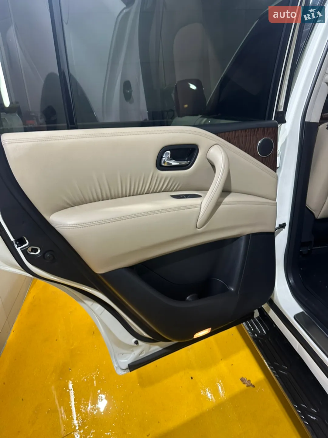 2017 Nissan Armada - мініатюра 16