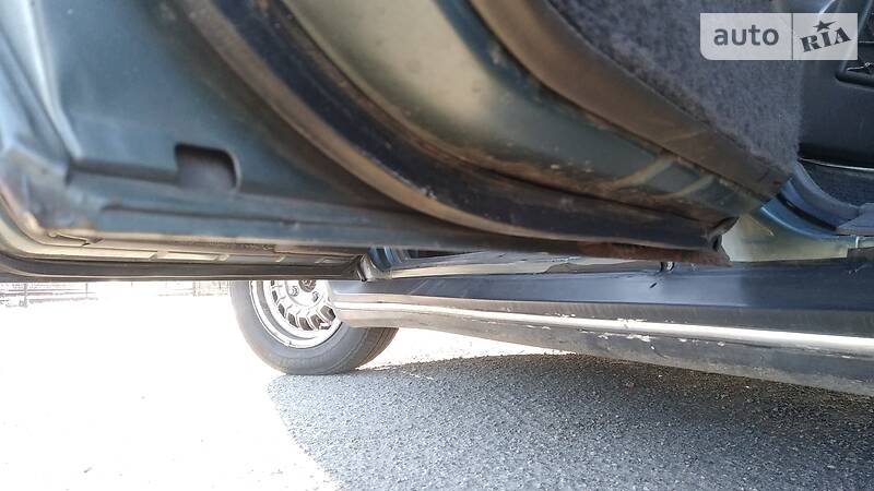 Седан Nissan Bluebird 1988 в Києві