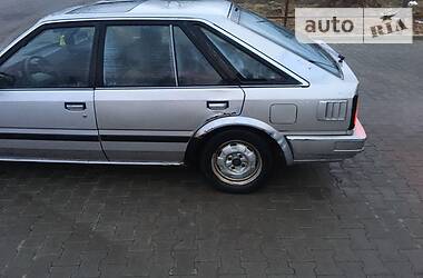 Хетчбек Nissan Bluebird 1989 в 