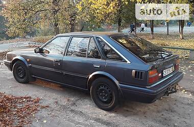 Хэтчбек Nissan Bluebird 1990 в Чернигове