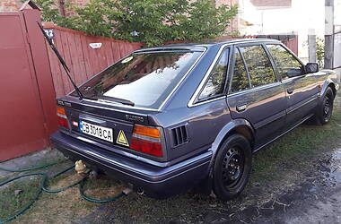 Хэтчбек Nissan Bluebird 1990 в Чернигове