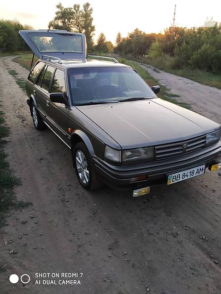 Универсал Nissan Bluebird 1990 в Северодонецке