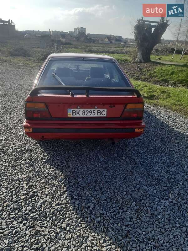 Універсал Nissan Bluebird 1986 в Здолбуніві