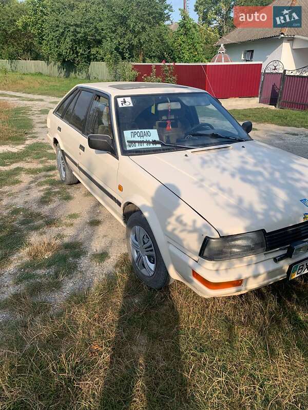 Універсал Nissan Bluebird 1987 в Гусятині