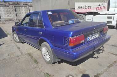 Седан Nissan Bluebird 1990 в Чорноморську