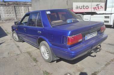 Седан Nissan Bluebird 1990 в Черноморске