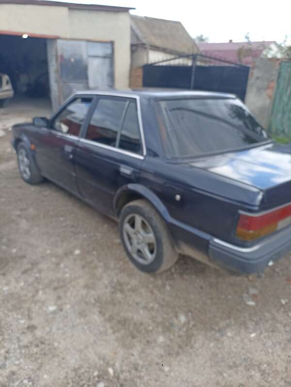 Седан Nissan Bluebird 1985 в Одесі