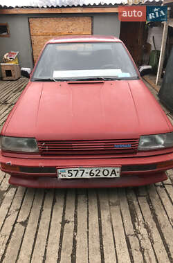 Седан Nissan Bluebird 1987 в Арцизе