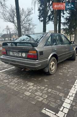 Седан Nissan Bluebird 1990 в Виннице