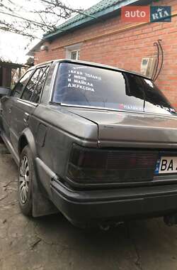 Седан Nissan Bluebird 1986 в Кропивницькому