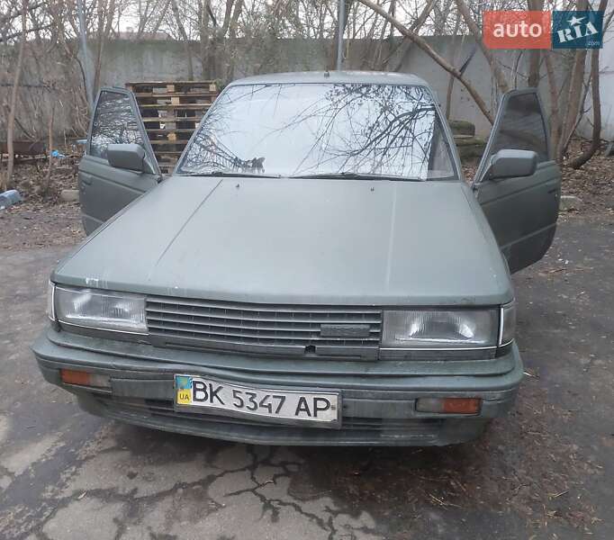 Nissan Bluebird 1989