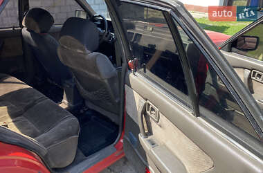 Седан Nissan Bluebird 1988 в 