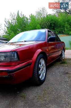 Седан Nissan Bluebird 1988 в Харькове