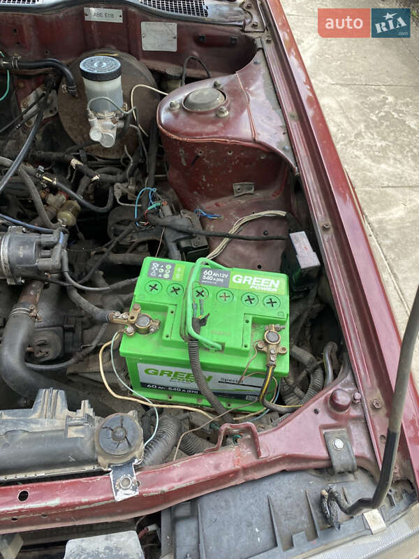 Седан Nissan Bluebird 1986 в Врадіївці