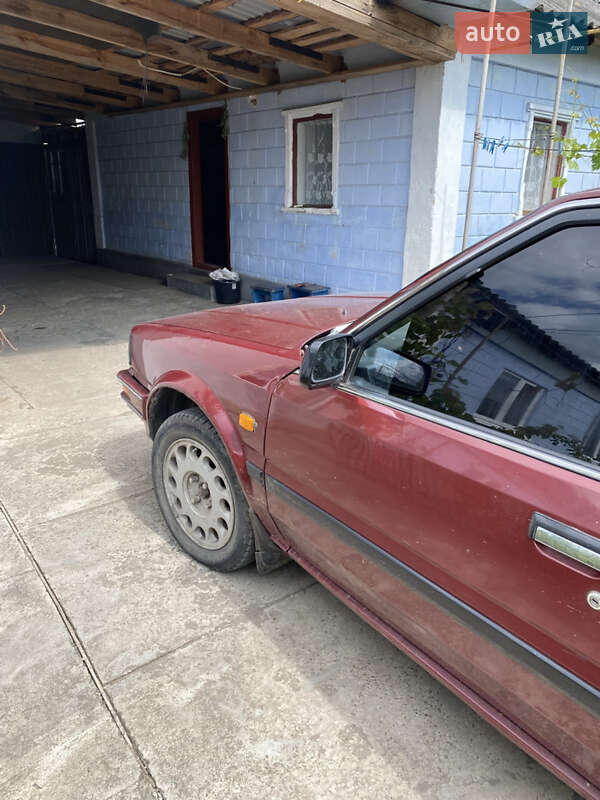 Седан Nissan Bluebird 1986 в Врадіївці