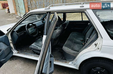 Універсал Nissan Bluebird 1990 в 
