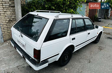 Універсал Nissan Bluebird 1990 в 