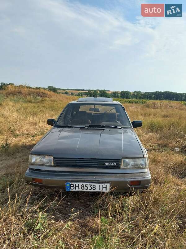 Седан Nissan Bluebird 1987 в Ананьїві