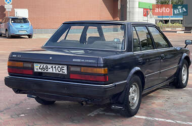 Седан Nissan Bluebird 1984 в  фото 5 Седан Nissan Bluebird 1984 в