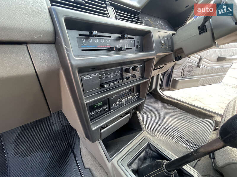 Седан Nissan Bluebird 1984 в Одессе