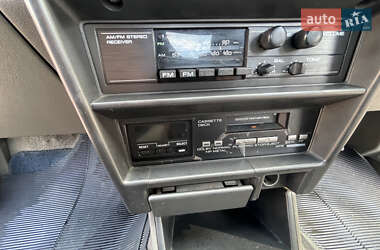 Седан Nissan Bluebird 1984 в  фото 14 Седан Nissan Bluebird 1984 в